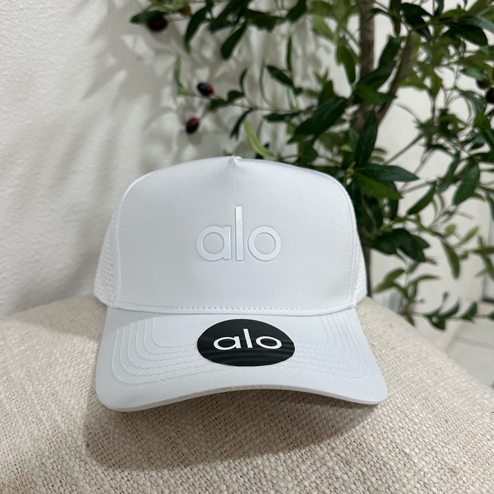 ALO Yoga White Cap